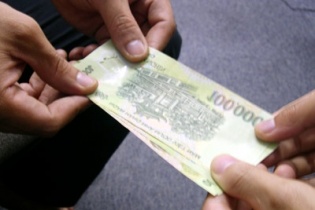 Bắt khẩn cấp chánh án nhận tiền chạy án