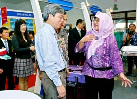 Chuẩn bị khai mạc VIETNAM MEDI PHARM EXPO 2013