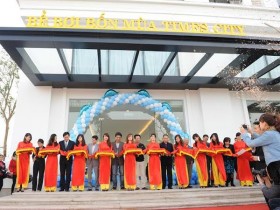 Times City khai trương "thiên đường bơi lội" trong nhà