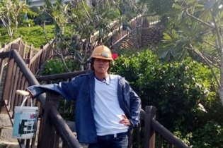 Trốn truy nã vẫn tạo dáng "tao nhã" trên Facebook