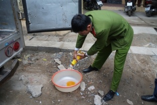 Rùng mình hóa chất làm phở và lẩu