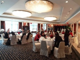 Các nữ tướng “tấn công” ngân hàng