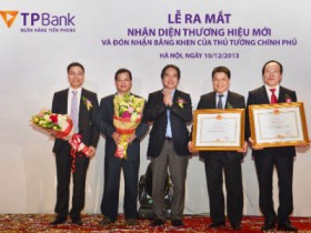 Vì sao "em út" TPBank được Thủ tướng khen?