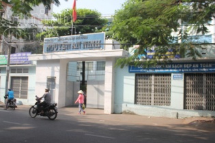 3 nữ sinh bị "cướp tóc" táo tợn trước cổng trường