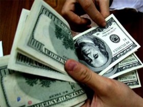 Treo tỷ giá, ngân hàng đắc lợi