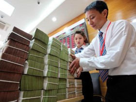 Tìm kế bứng nguồn lực ra khỏi ngân hàng