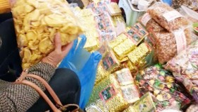 Mập mờ chất lượng bánh kẹo dịp Tết