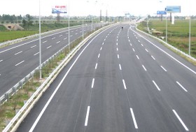 Hướng dẫn giao thông trên đường cao tốc Nội Bài - Lào Cai.