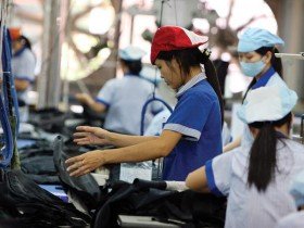 Thưởng tết Giáp Ngọ 2014: Kẻ đắp chăn bông, kẻ lạnh lùng