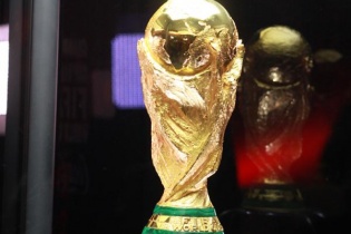 Chiếc cúp danh giá nhất Hành tinh xông đất Hà Nội