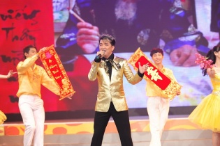 Mr Đàm: Phản đối ăn Tết theo dương lịch