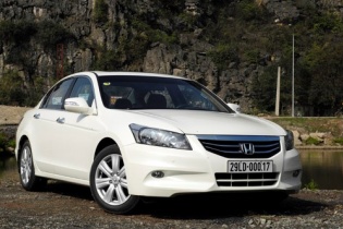 Điểm danh 5 mẫu xe ế ẩm nhất Việt Nam 2013