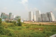 Chủ đầu tư “găm đất” chờ thời