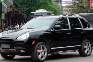 Hà Nội: bóc gỡ đường dây buôn lậu 1.200 ô tô triệu USD