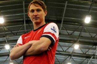 Kim Kallstrom chính thức về với Arsenal