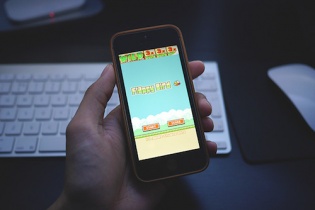 Thực hư việc Nguyễn Hà Đông tuyên bố gỡ trò chơi Flappy Bird ?
