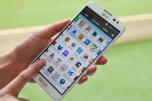 LG G Pro 2 về Việt Nam, giá 15,7 triệu đồng