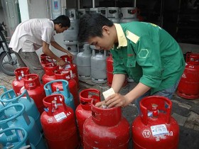Từ 1/3, giá gas giảm 31.000 đồng/bình 12 kg