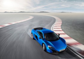 Siêu xe McLaren 650S có tốc độ tối đa 333km/h