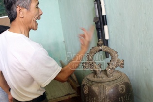 Quả chuông linh thiêng bị đánh cắp 3 lần không mất