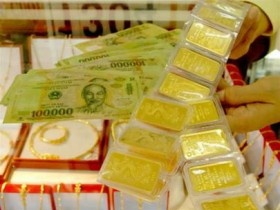 Giá vàng tăng trở lại sau quyết định của Putin