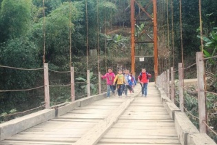 Thanh Hóa: Cheo leo những chiếc cầu treo