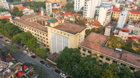 Bộ Xây dựng đang "đẽo cày giữa đường"?