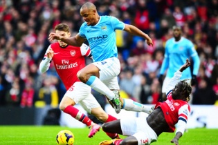 Ngoại hạng Anh vòng 32: Nóng trận chiến Man City - Arsenal