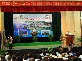 Tìm giải pháp giảm thiểu rủi ro cho nghề nuôi tôm hùm