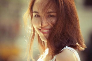 Thu hồi quyết định cấm diễn đối với hoa hậu Diễm Hương