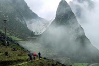 Việt Nam đang đưa người H’Mông lạc sang Pakistan về nước