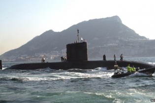 Anh cử tàu ngầm nghe được tiếng hộp đen tìm kiếm MH370