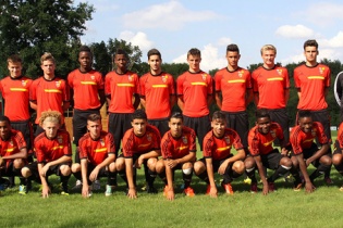 Sang Pháp, U19 Việt Nam đụng ngay "hàng khủng"