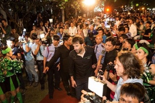 UEFA ca ngợi hành trình của Van Nistelrooy ở Việt Nam