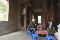 Dân nghèo ở tạm biệt thự triệu đô giữa Thủ đô