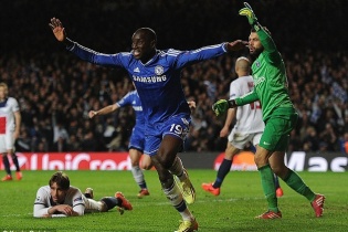 Cầu thủ dự bị giúp Chelsea ngược dòng PSG, giành quyền vào bán kết