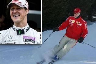 Tay đua xe  huyền thoại Schumacher có dấu hiệu phục hồi