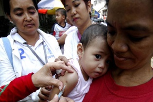 Philippines đối mặt với bệnh sởi không kém siêu bão Haiyan