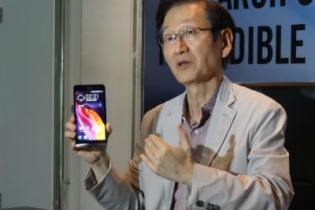 “ASUS tự tin có chỗ đứng trên thị trường smartphone”