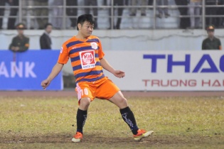 Cầu thủ Văn Quyến chính thức chia tay Ninh Bình