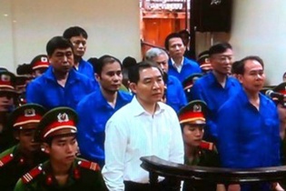 Phúc thẩm vụ án Dương Chí Dũng: Trách nhiệm trong việc mua ụ nổi 83M