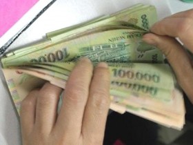 Công chức đang sống bằng tiền thuế của dân