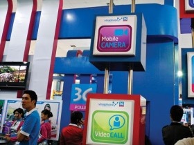 Vội vã làm mạng 4G: Nhà nghèo chơi sang?