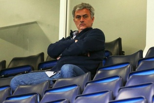 Jose Mourinho sắp bị sa thải, Barcelona có HLV mới?