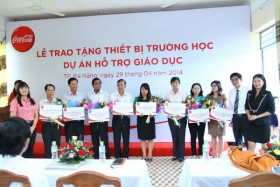 Coca-Cola tài trợ thiết bị học đường cho học sinh Đà Nẵng