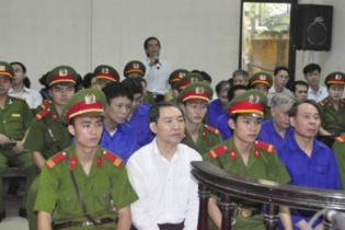 Công tác cán bộ nhìn từ lộ trình tiến thân của Dương Chí Dũng