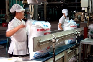 Đường Biên Hòa - Tây Ninh xả thải chưa xử lý ra sông Vàm Cỏ Đông