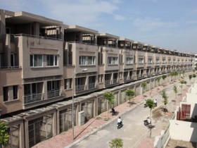 "Người khổng lồ" bất động sản bắt đầu tỉnh giấc?