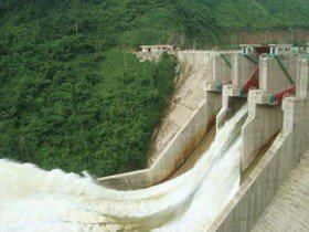Tăng ràng buộc khi cho vay lĩnh vực “nhạy cảm”