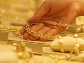 Giá vàng đi xuống, người dân thôi chen lấn